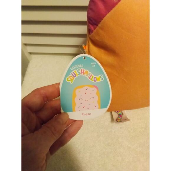 Squishmallows Fresa Pink Frosted Toaster Pastry 8" plush stuffed figure toy - Picture 3 of 3